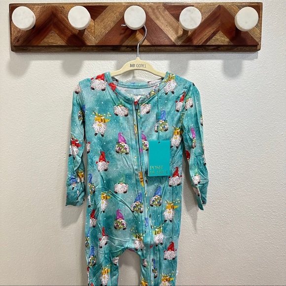 POSH PEANUT GNOMEY GNOMES CHRISTMAS XMAS HOLIDAY FOOTIE ONESIE 18-24M GNOME - Picture 3 of 5